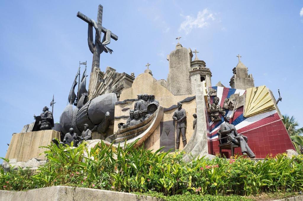 เรดดอร์ซ เนียร์ เซบู เมโทรโปลิแตน คาทีดราล Hotel Cebu ภายนอก รูปภาพ