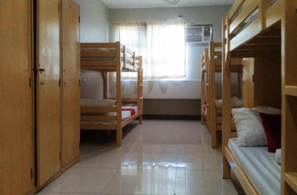 เรดดอร์ซ เนียร์ เซบู เมโทรโปลิแตน คาทีดราล Hotel Cebu ภายนอก รูปภาพ