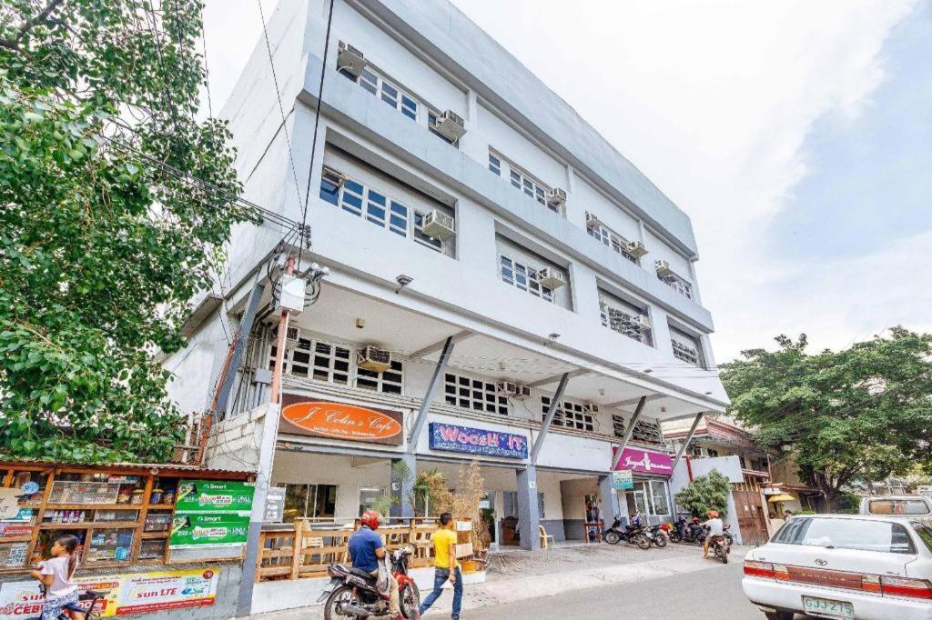เรดดอร์ซ เนียร์ เซบู เมโทรโปลิแตน คาทีดราล Hotel Cebu ภายนอก รูปภาพ