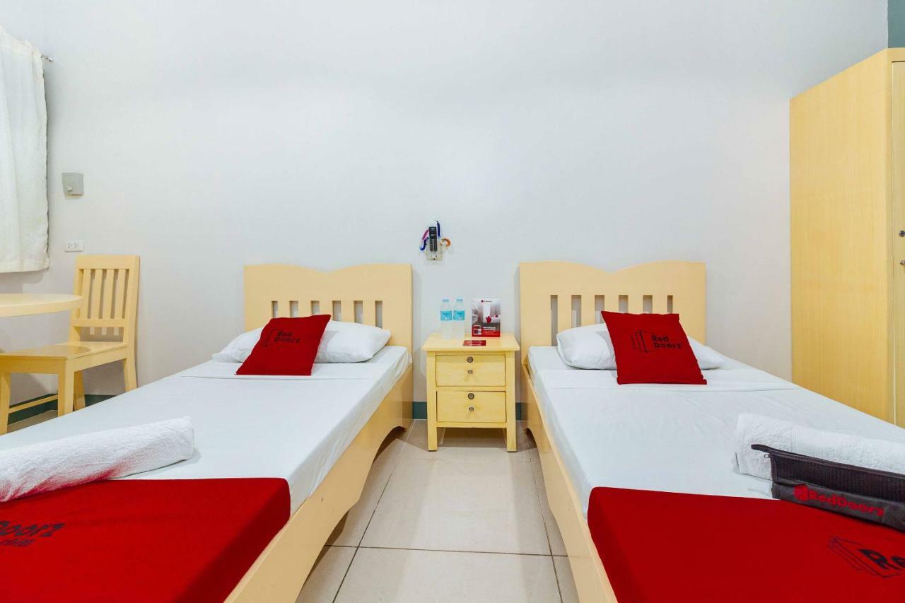 เรดดอร์ซ เนียร์ เซบู เมโทรโปลิแตน คาทีดราล Hotel Cebu ภายนอก รูปภาพ